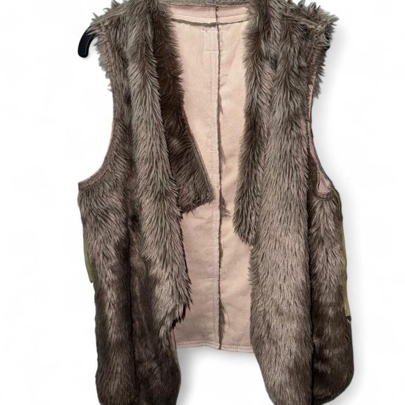 Umgee Jackets & Blazers - Umgee Brown Faux Fur Vest – Cozy Boho Layering Piece (Small)